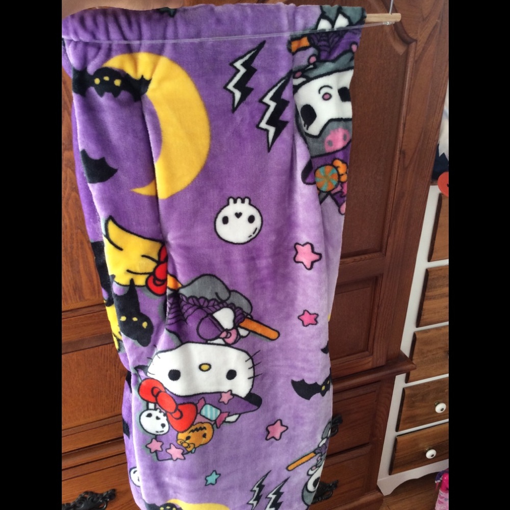 Hello kitty blanket